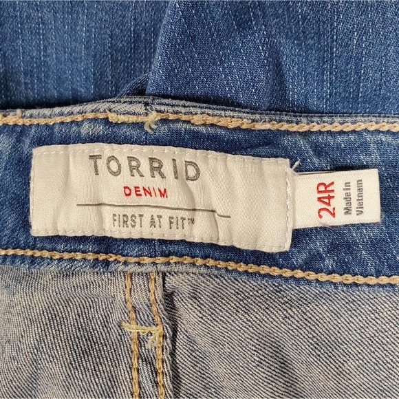 Torrid Slim Boot Women's Jeans - Picture 5 of 6